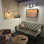 بيت للعطل Urban Grey *