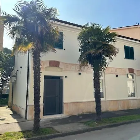 Сasa de vacaciones Urban Grey *