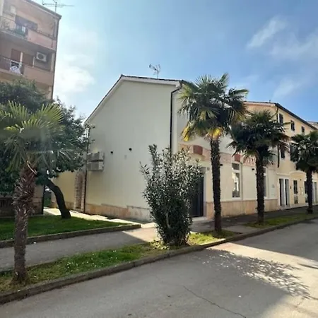 度假居 Urban Grey 波雷奇