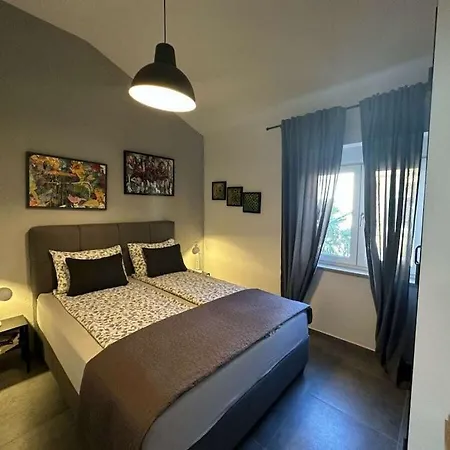 度假居 Urban Grey *